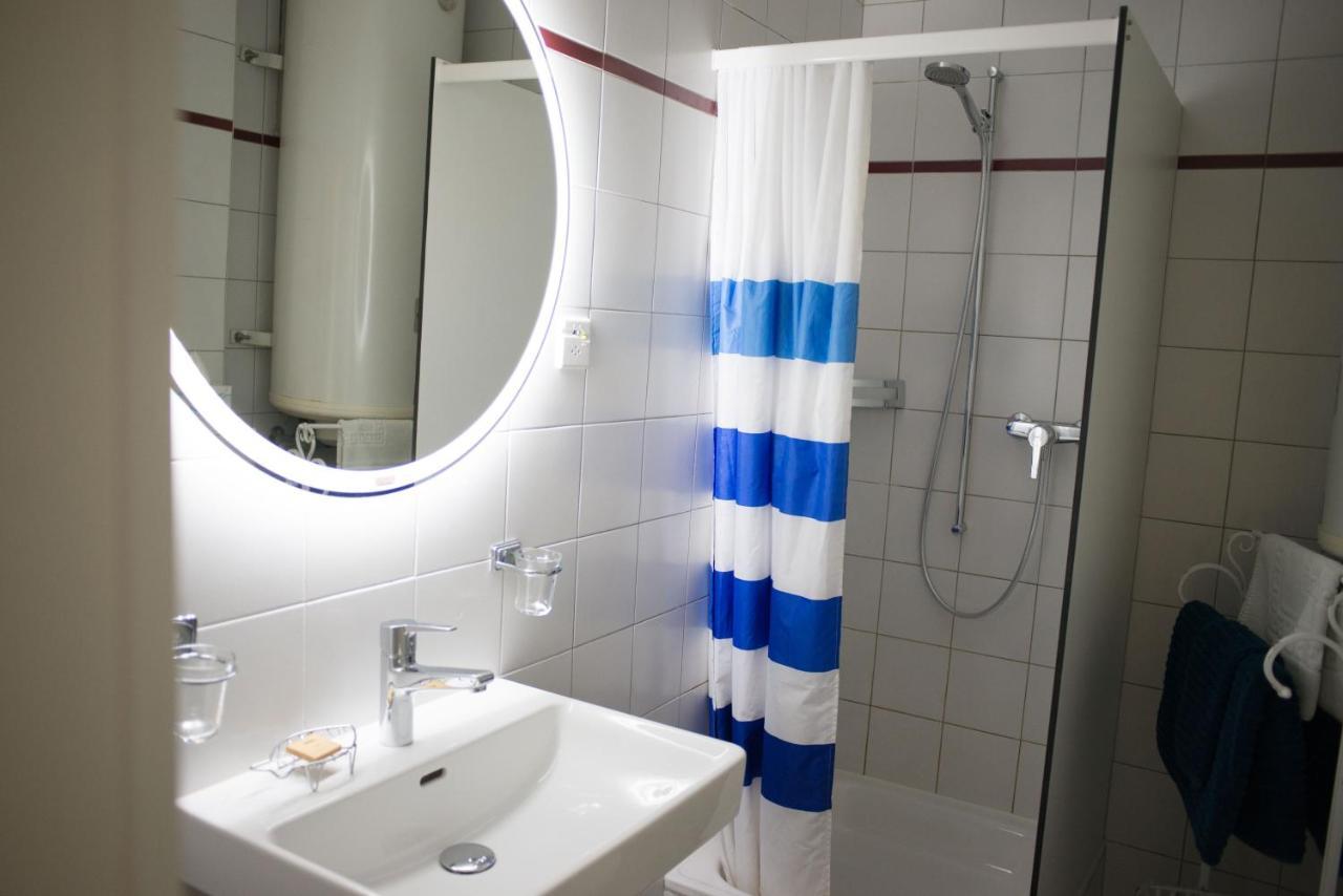 Hotel De La Beroche Saint-Aubin-Sauges エクステリア 写真